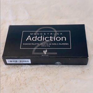 Moodstruck Addiction shadow palette 2